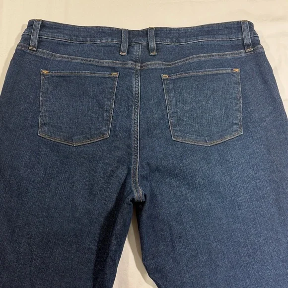 L.L. Bean Women's Favorite Fit Flannel Lined Jeans Size 16 Petite - Picture 6 of 14